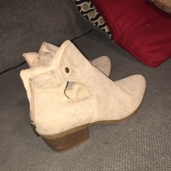 JustFab Shoes - Good condition JustFab Shoes - Good condition